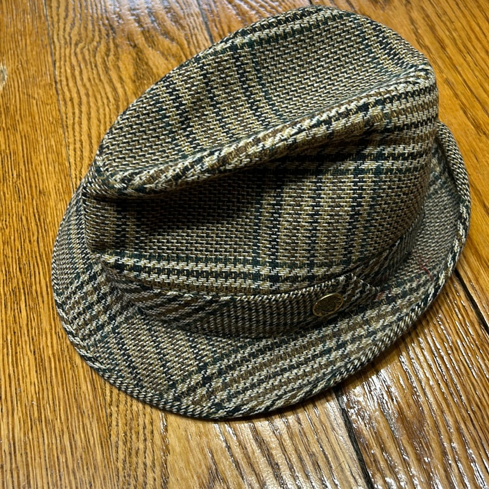 Vintage plaid wool Fedora style hat. Size 7 1/4.  Brown, black and green.